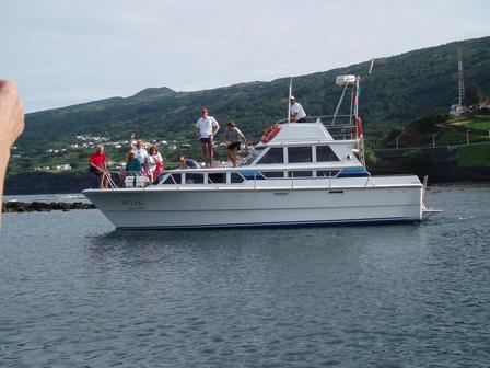 Abismo departs the harbor